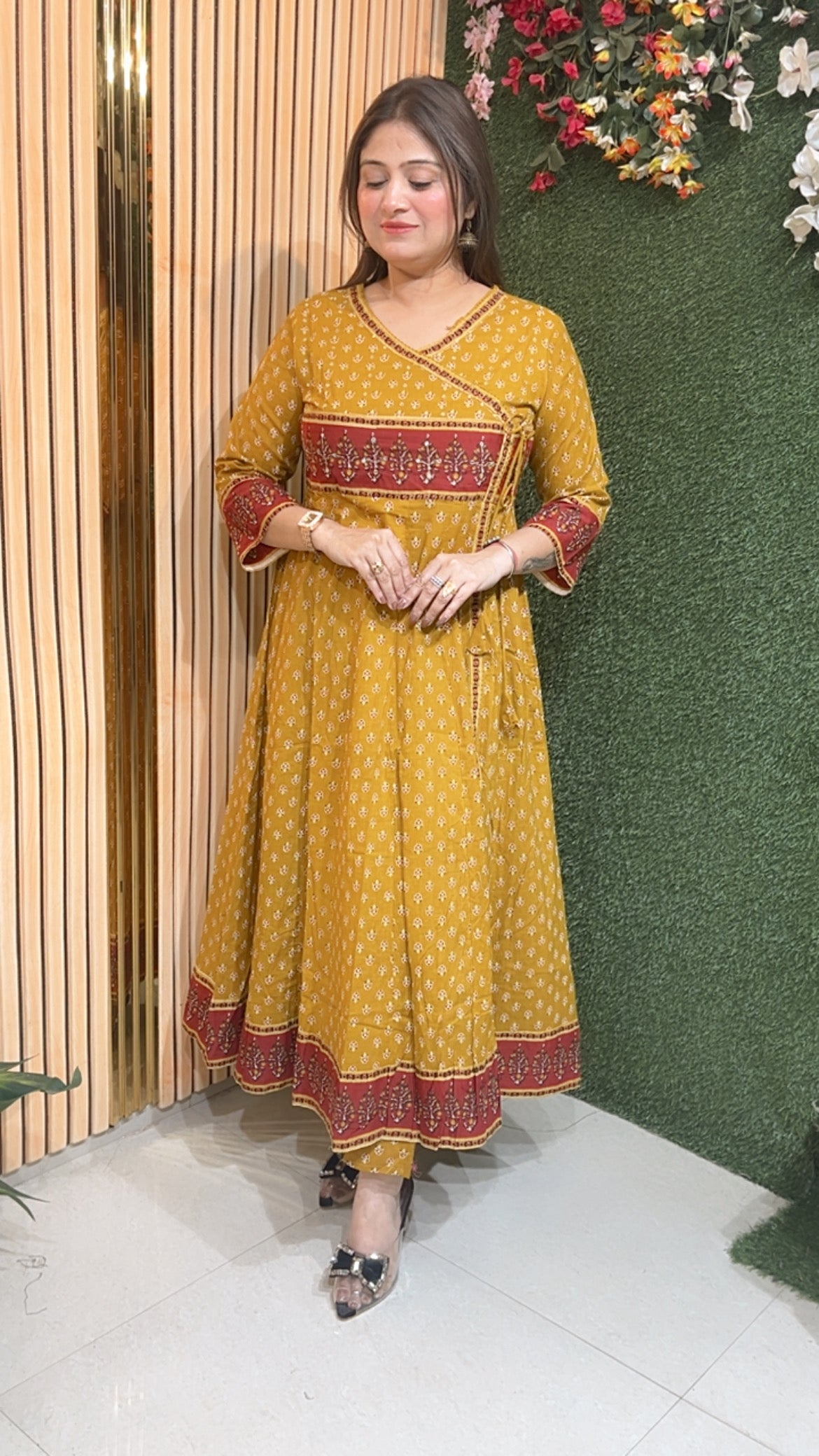 Anarkali suit anghrakha style comes in pure cotton fabric
