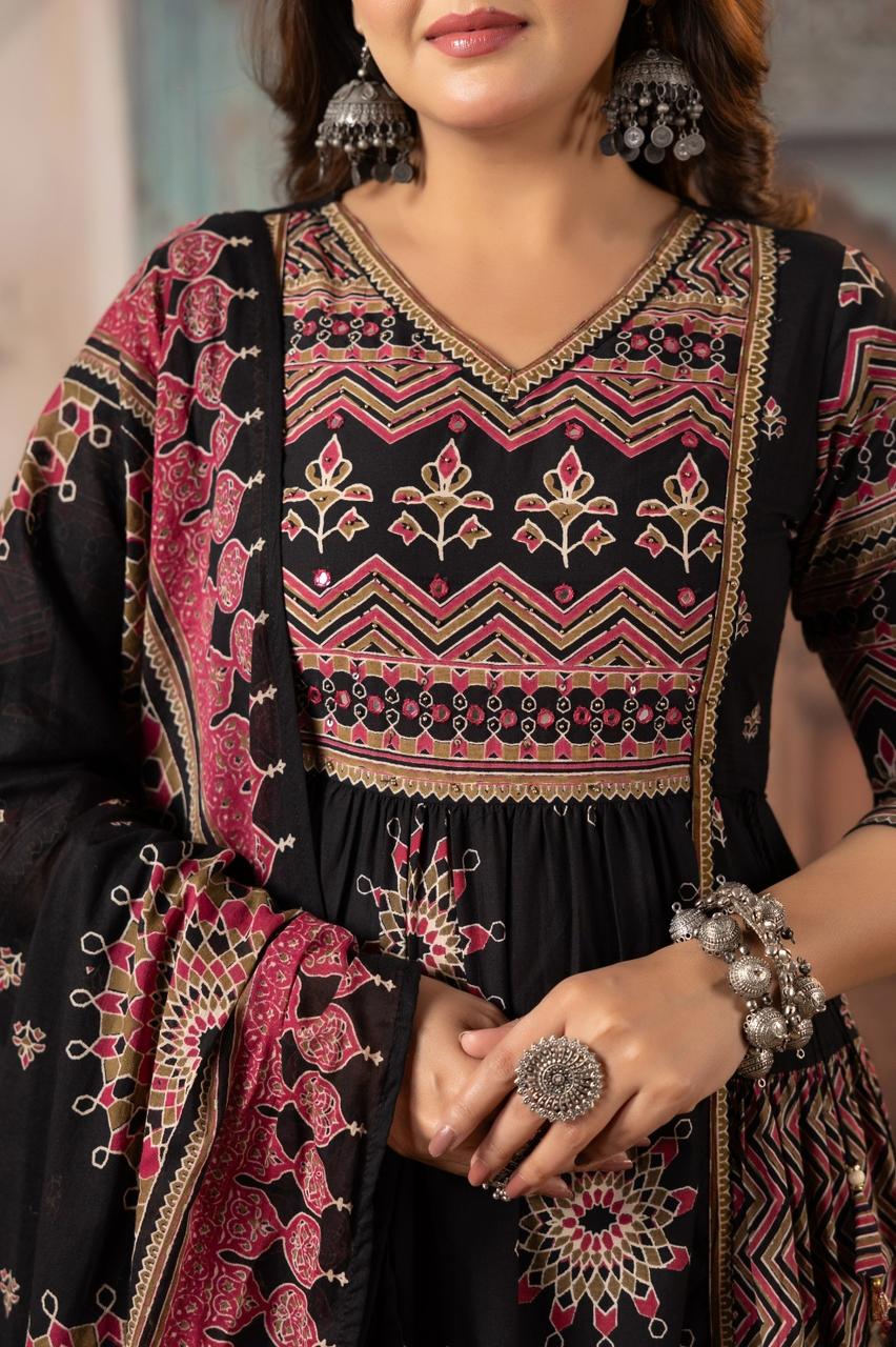 Pure Cotton Heavy Flair Anarkali Suit with 3/4 Sleeves | Black