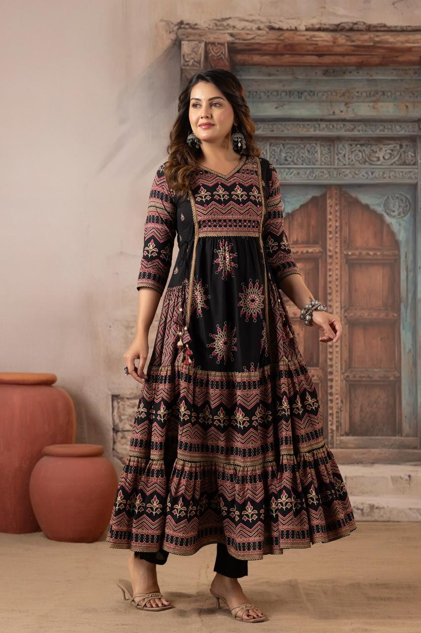 Pure Cotton Heavy Flair Anarkali Suit with 3/4 Sleeves | Black