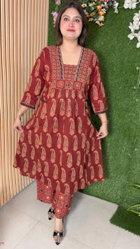Pure cotton three piece kurta set with original mirror work