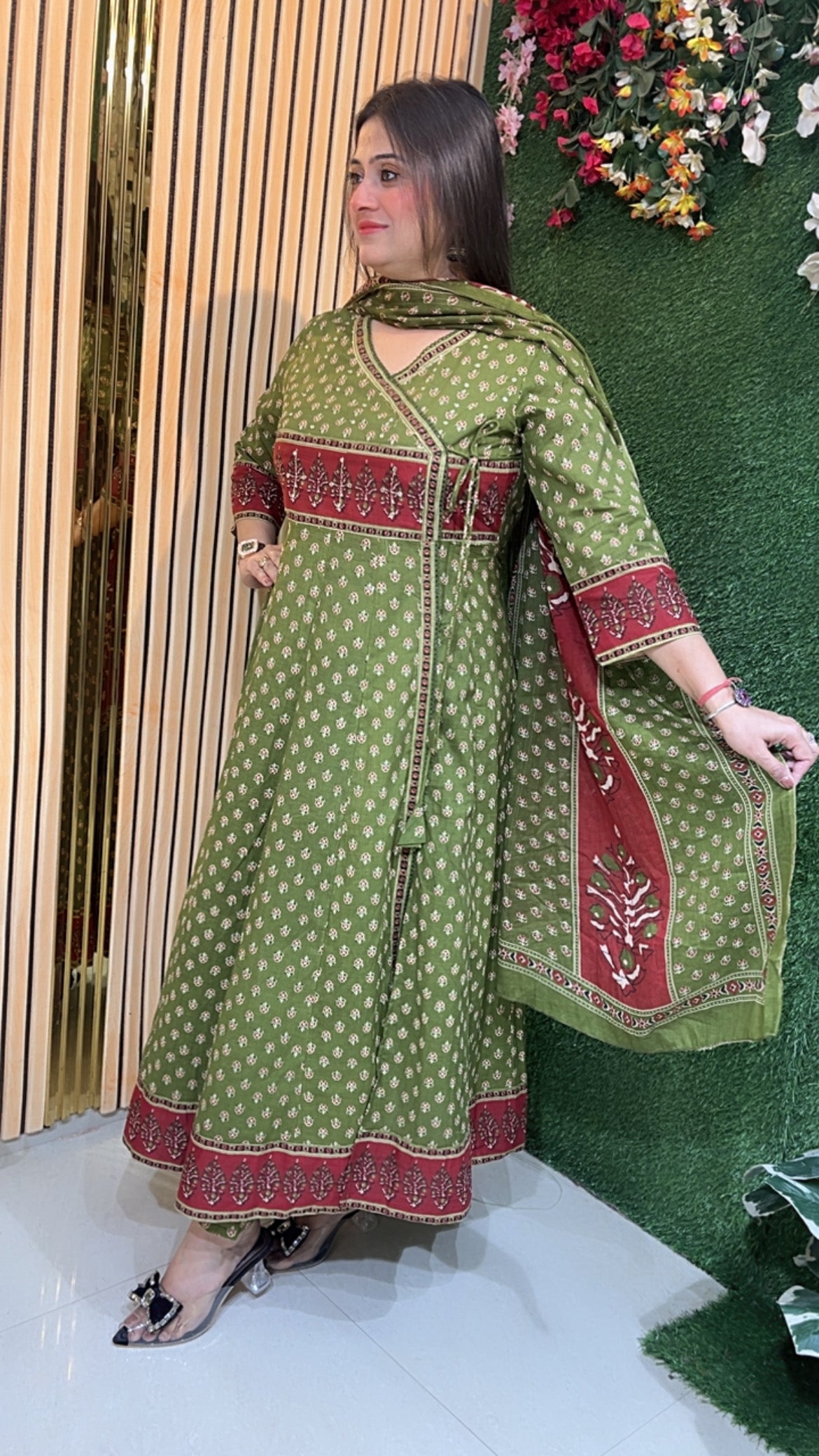Anarkali suit anghrakha style comes in pure cotton fabric
