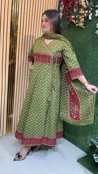 Anarkali suit anghrakha style comes in pure cotton fabric
