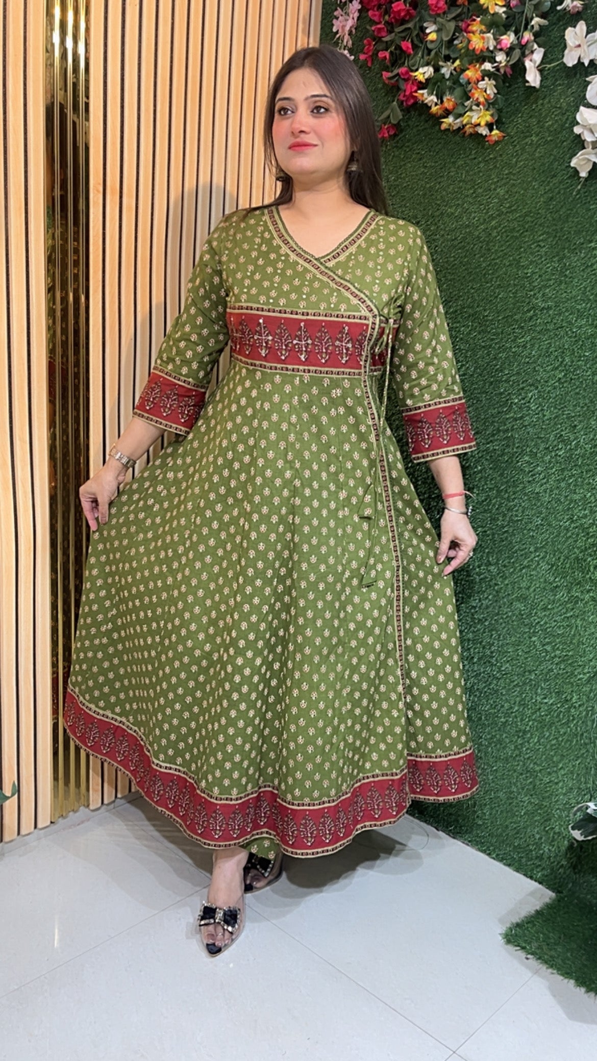 Anarkali suit anghrakha style comes in pure cotton fabric
