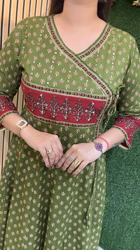 Anarkali suit anghrakha style comes in pure cotton fabric