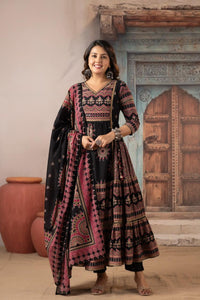Pure Cotton Heavy Flair Anarkali Suit with 3/4 Sleeves | Black