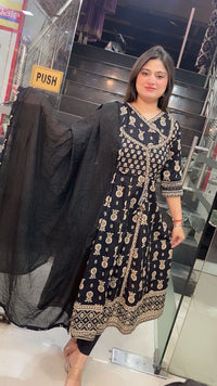 Elegant Pure Cotton Anarkali Suit – 3/4 Sleeves