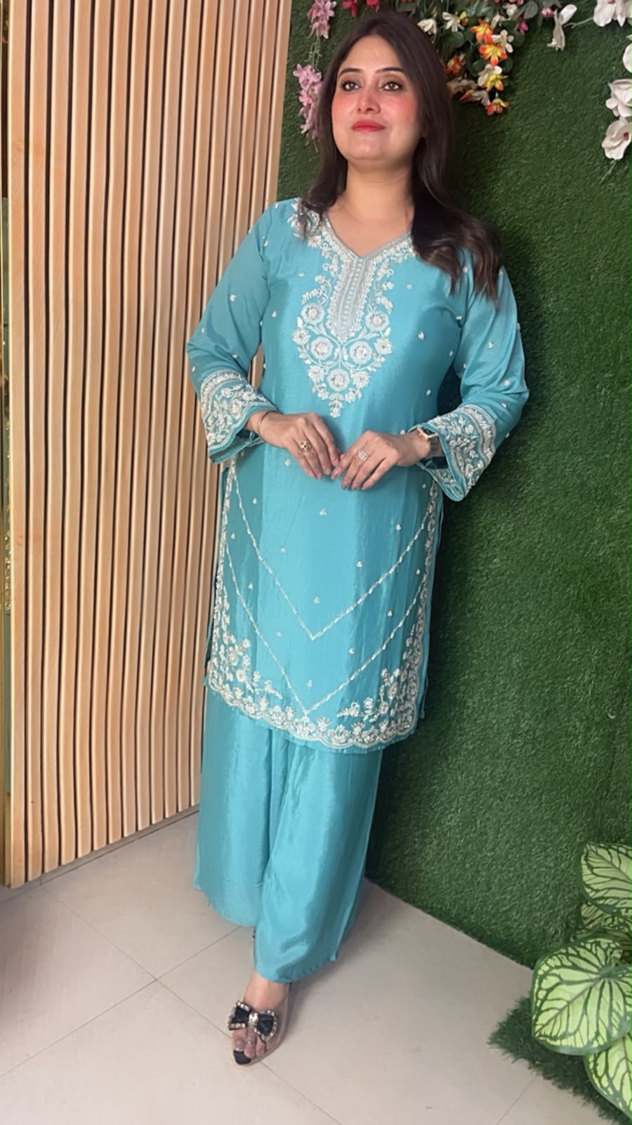 Premium Festival Wear Pure Chinon 3-Piece Kurta Set with Handwork & Santoon Lining – 3/4 Sleeves