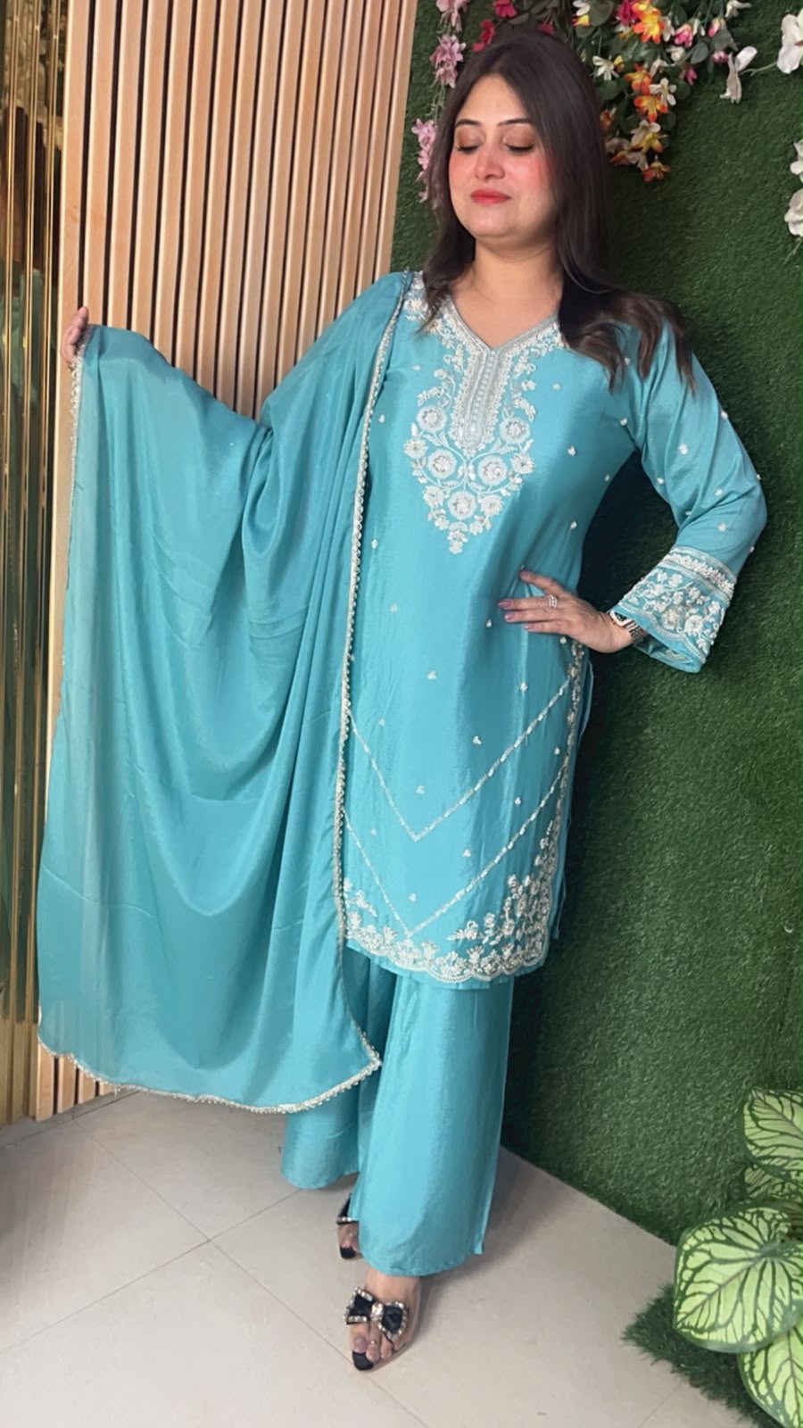 Premium Festival Wear Pure Chinon 3-Piece Kurta Set with Handwork & Santoon Lining – 3/4 Sleeves