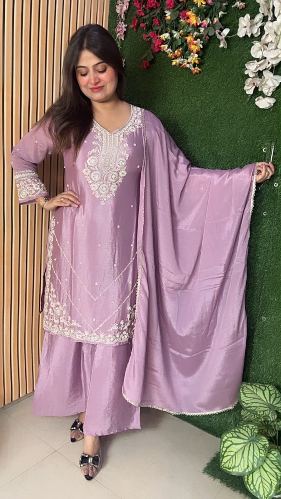 Premium Festival Wear Pure Chinon 3-Piece Kurta Set with Handwork & Santoon Lining – 3/4 Sleeves