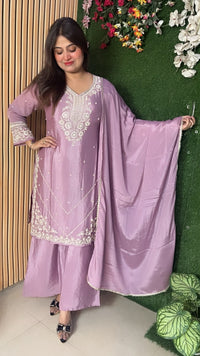Premium Festival Wear Pure Chinon 3-Piece Kurta Set with Handwork & Santoon Lining – 3/4 Sleeves